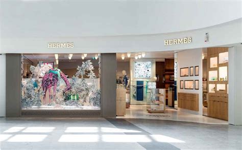 nice airport Hermes shops